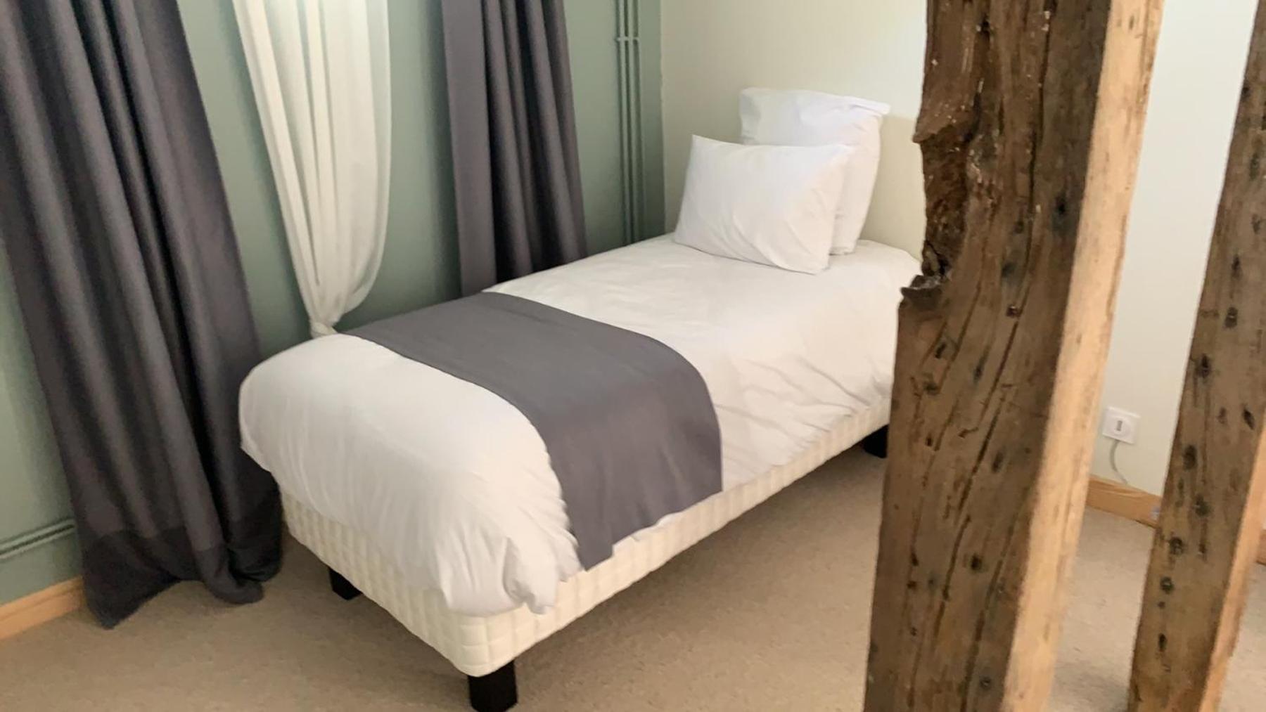 Le Troncais Hotell Saint-Bonnet-Tronçais Eksteriør bilde