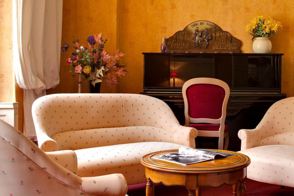 Le Troncais Hotell Saint-Bonnet-Tronçais Eksteriør bilde
