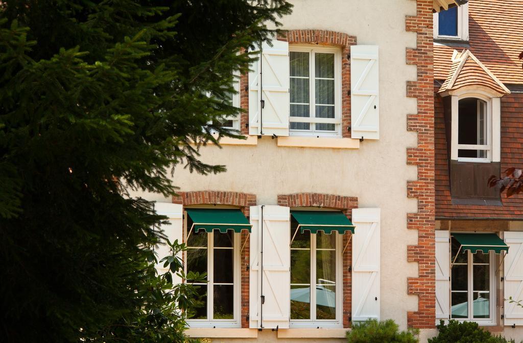 Le Troncais Hotell Saint-Bonnet-Tronçais Eksteriør bilde