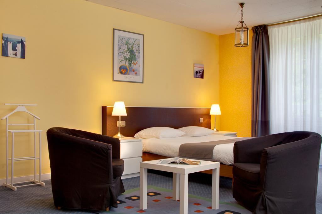 Le Troncais Hotell Saint-Bonnet-Tronçais Eksteriør bilde