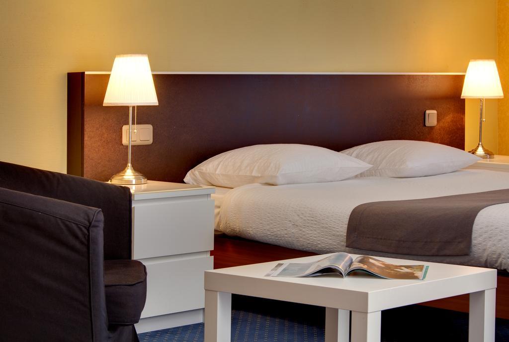 Le Troncais Hotell Saint-Bonnet-Tronçais Eksteriør bilde