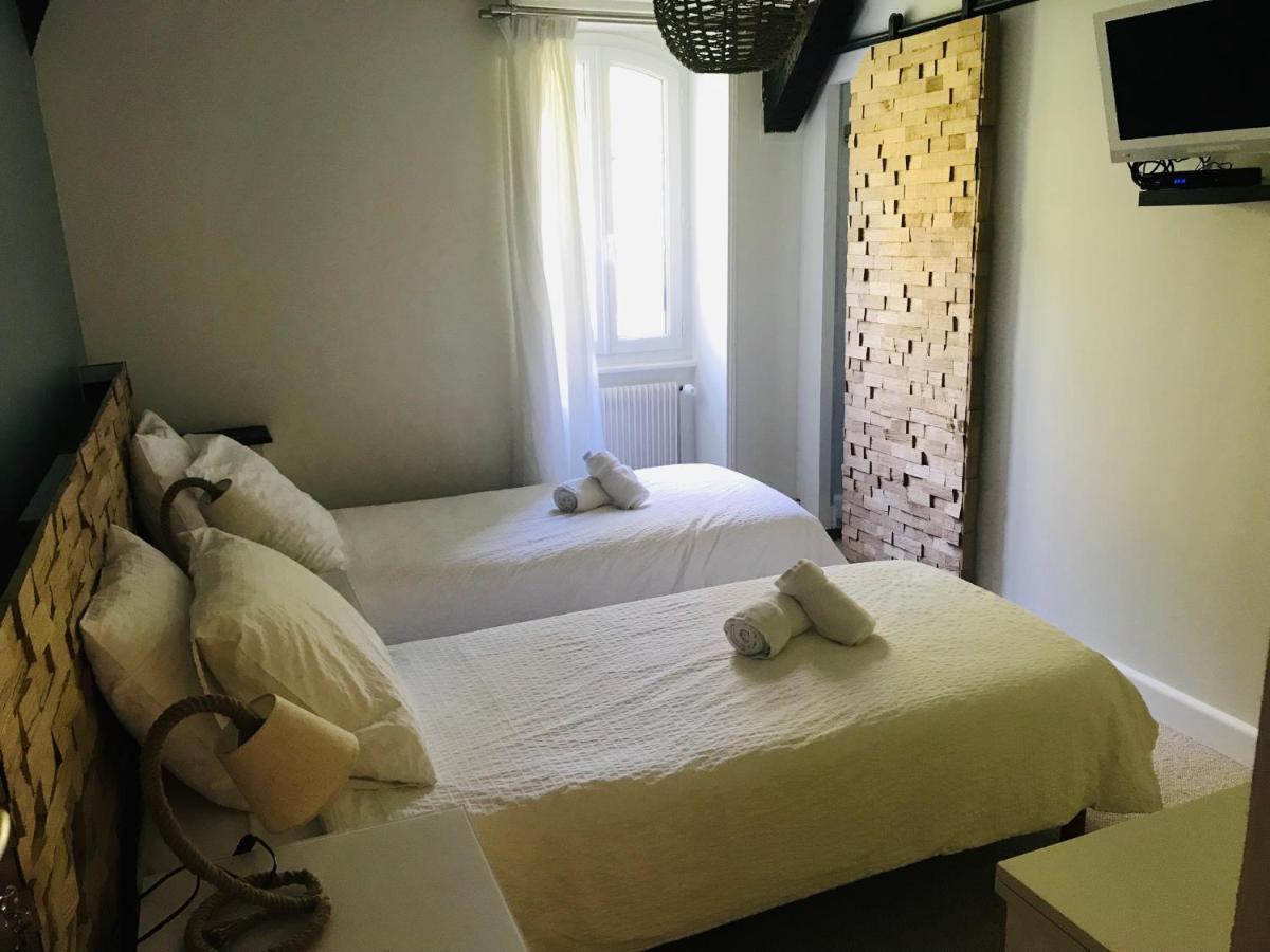 Le Troncais Hotell Saint-Bonnet-Tronçais Eksteriør bilde